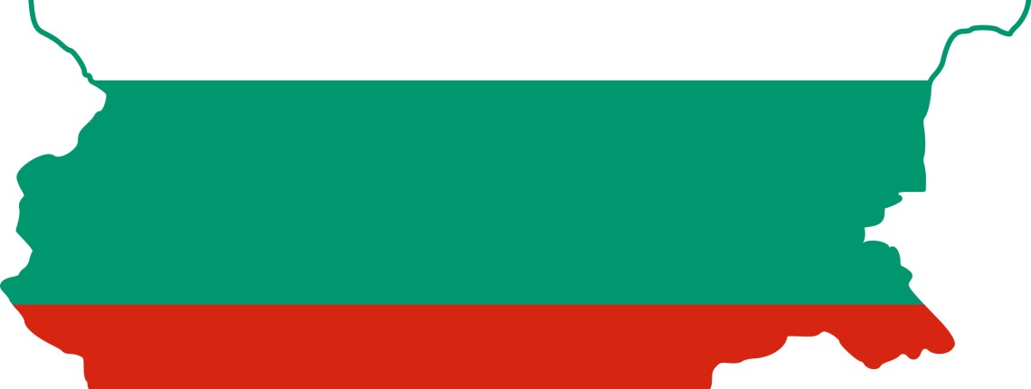 מפה של מדינת בולגריה צבועה בצבעי הדגל של המדינה